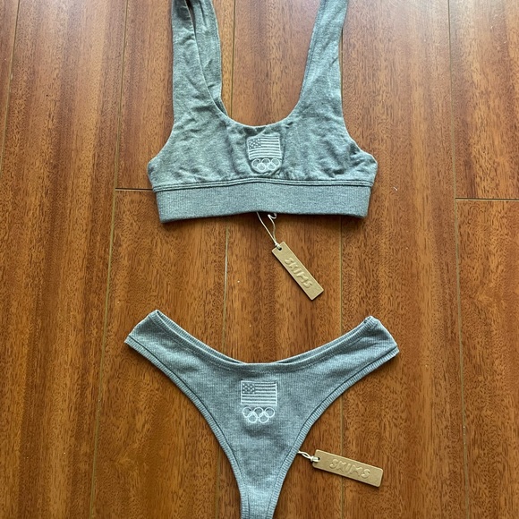 SKIMS Other - SKIMS USA grey set